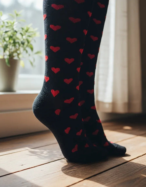 Calcetas Largas Corazones - Negro Para Mujer - Don Calcetín